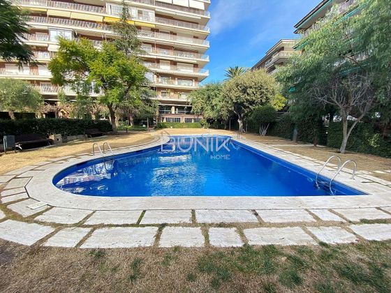 Foto 1 de Pis en venda a Sarrià de 5 habitacions amb terrassa i piscina