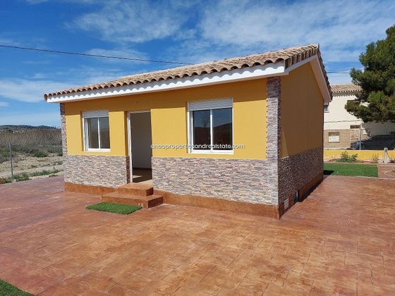 Foto 2 de Venta de chalet en Pinós de 2 habitaciones con terraza y piscina