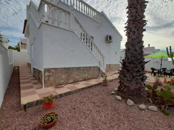 Foto 2 de Chalet en venta en Ciudad Quesada de 2 habitaciones con terraza y piscina