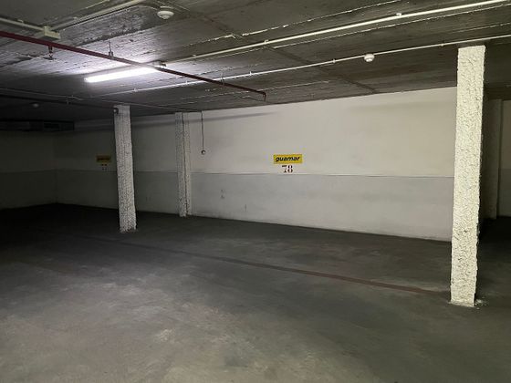 Foto 2 de Garaje en venta en calle Refino de 18 m²