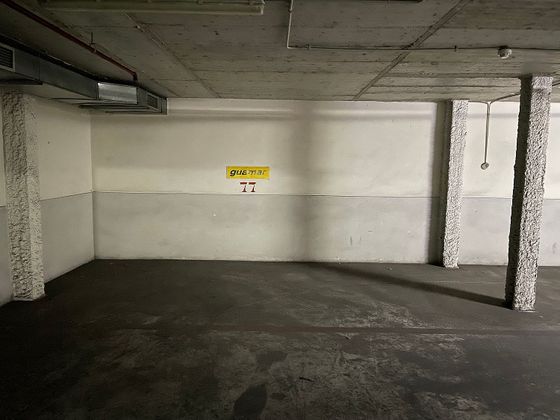 Foto 1 de Garaje en venta en calle Refino de 16 m²