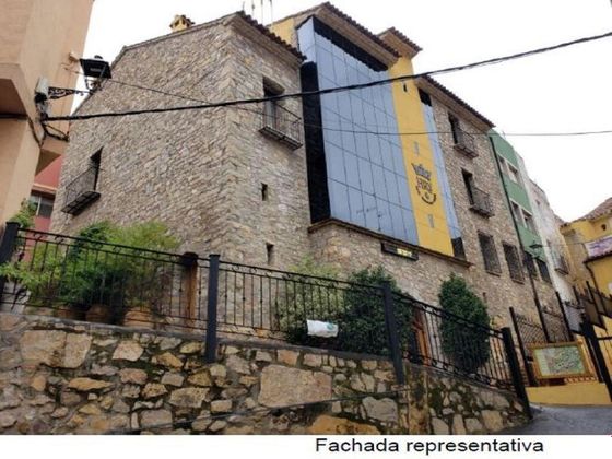 Foto 1 de Edificio en venta en calle Castellet de 554 m²