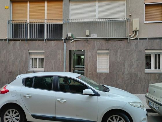 Foto 2 de Venta de piso en carretera Barcelona a Puigcerda de 2 habitaciones y 58 m²