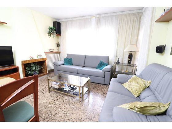 Foto 1 de Piso en venta en Ca n'Aurell de 4 habitaciones con terraza y balcón