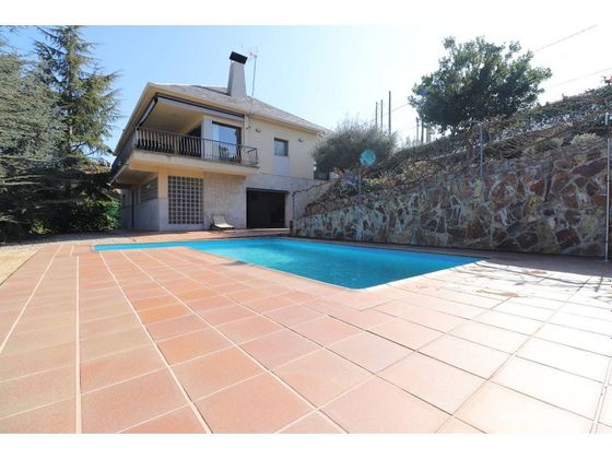 Foto 2 de Casa en venda a Ullastrell de 4 habitacions amb terrassa i piscina