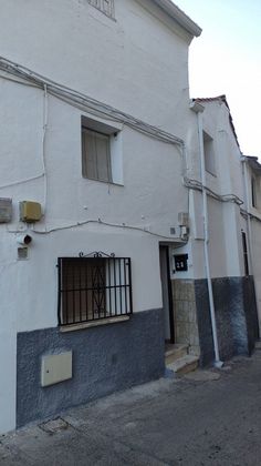 Foto 2 de Casa adossada en venda a Carabaña de 6 habitacions amb calefacció