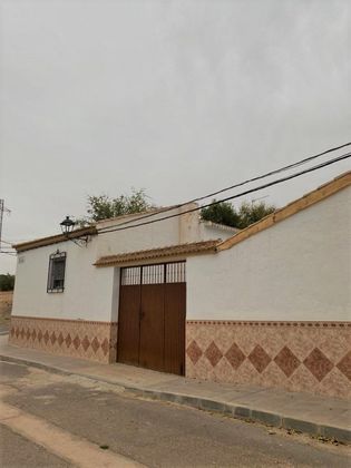 Foto 2 de Casa en venda a calle Blas Infante de 5 habitacions amb terrassa i piscina