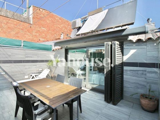 Foto 1 de Casa en venda a Centre - Badalona de 4 habitacions amb terrassa i garatge