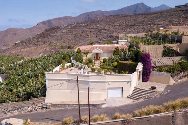 Foto 2 de Casa rural en venda a Tamaimo-Arguayo de 3 habitacions amb terrassa i piscina