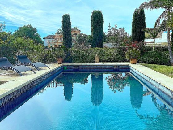 Foto 1 de Xalet en venda a El Higueral - La Merced de 6 habitacions amb terrassa i piscina