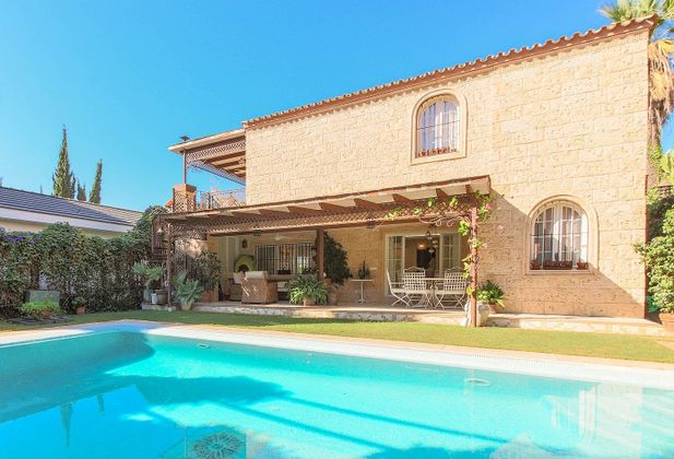 Foto 1 de Xalet en lloguer a Nueva Andalucía centro de 4 habitacions amb terrassa i piscina