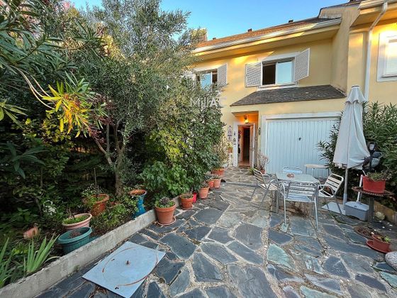 Foto 2 de Casa adossada en venda a Valdemanco de 3 habitacions amb terrassa i piscina