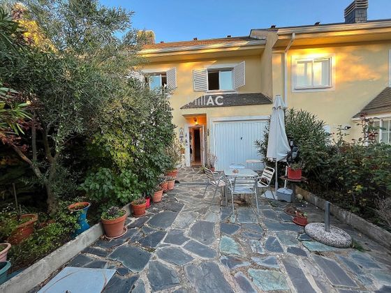 Foto 2 de Casa adossada en venda a Valdemanco de 3 habitacions amb terrassa i piscina