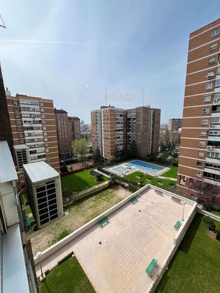 Foto 2 de Pis en venda a La Paz de 3 habitacions amb terrassa i garatge