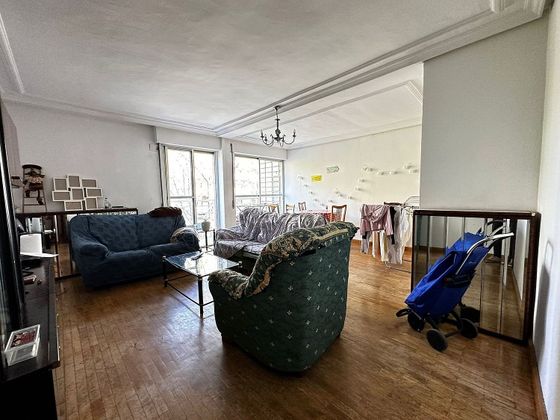 Foto 2 de Pis en lloguer a Vidal de 4 habitacions amb mobles i calefacció
