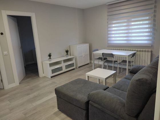 Foto 2 de Pis en lloguer a Vidal de 3 habitacions amb mobles i calefacció