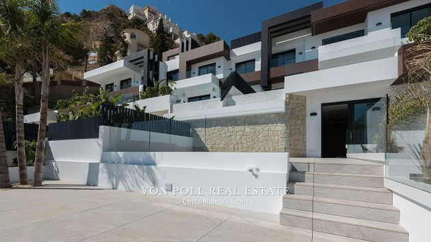 Foto 1 de Pis en venda a Playa de Poniente de 4 habitacions amb terrassa i piscina