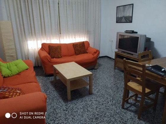 Foto 1 de Alquiler de piso en Juan Carlos I de 3 habitaciones con muebles