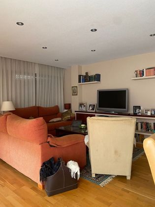 Foto 2 de Piso en alquiler en avenida De Los Pinos de 3 habitaciones con muebles y aire acondicionado