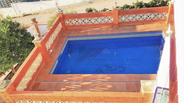 Foto 2 de Casa en venta en Bisbal del Penedès, la de 5 habitaciones con piscina y balcón