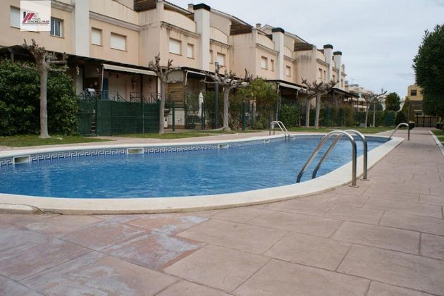 Foto 2 de Venta de casa en Bonavista de 4 habitaciones con terraza y piscina