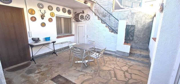 Foto 1 de Venta de chalet en Llorenç del Penedès de 5 habitaciones con terraza y jardín