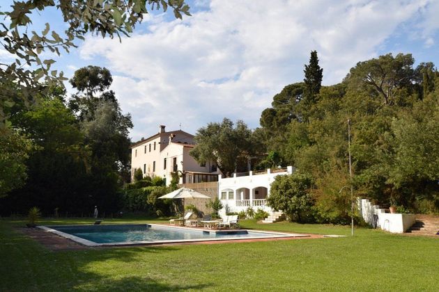 Foto 1 de Casa rural en venta en Sant Pol de Mar de 8 habitaciones con terraza y piscina