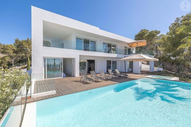 Foto 1 de Casa en venda a Cala Vedella - Cala Tarida - Cala Conta de 8 habitacions amb terrassa i piscina