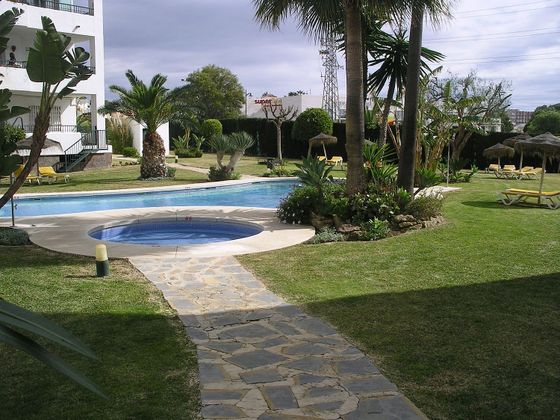 Foto 1 de Ático en venta en calle Santa Teresa de Calahonda de 1 habitación con terraza y piscina