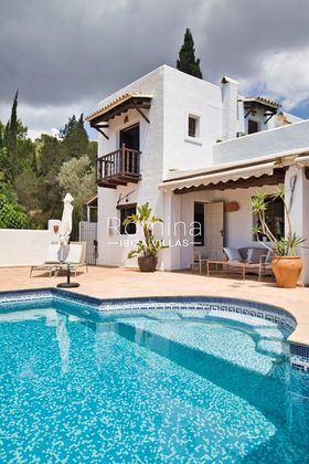 Foto 2 de Casa rural en venda a Jesús/Nuestra Señora de Jesús de 5 habitacions amb terrassa i piscina