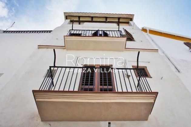 Foto 2 de Àtic en venda a Dalt de la Vila - La Marina de 3 habitacions amb terrassa i balcó