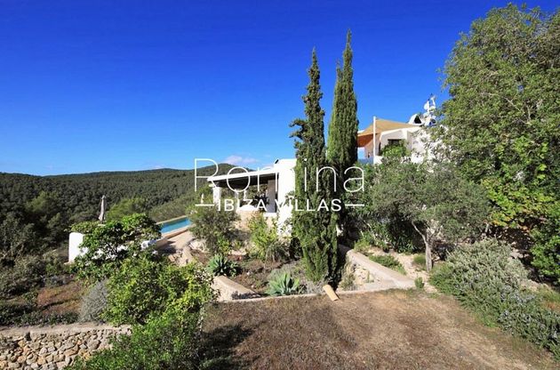 Foto 2 de Venta de casa rural en Sant Jordi de Ses Salines de 3 habitaciones con terraza y piscina