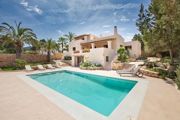 Foto 1 de Xalet en venda a Cala Vedella - Cala Tarida - Cala Conta de 4 habitacions amb terrassa i piscina