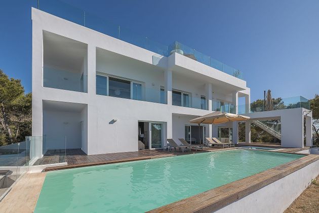 Foto 1 de Xalet en venda a Cala Vedella - Cala Tarida - Cala Conta de 8 habitacions amb terrassa i piscina