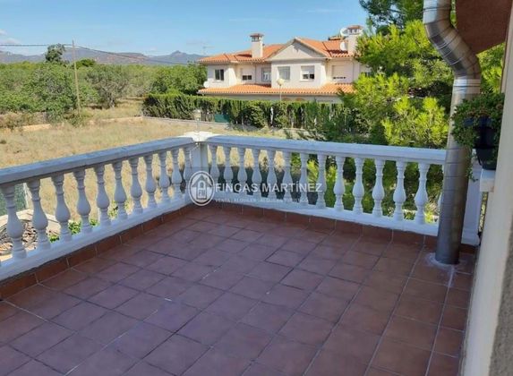 Foto 1 de Chalet en venta en Mont-Roig de 3 habitaciones con terraza y piscina