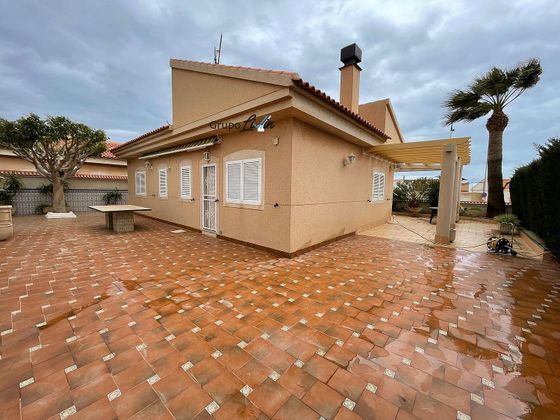 Foto 1 de Chalet en venta en Puerto de Mazarrón de 3 habitaciones con terraza y jardín