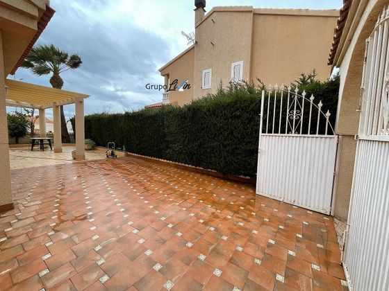 Foto 2 de Xalet en venda a Puerto de Mazarrón de 3 habitacions amb terrassa i jardí