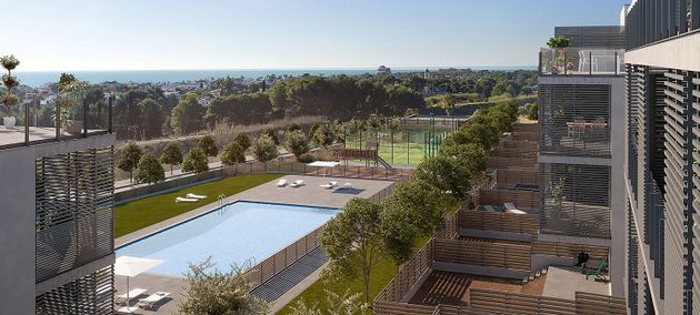 Foto 2 de Àtic en venda a Can Girona - Terramar - Can Pei - Vinyet de 3 habitacions amb terrassa i piscina