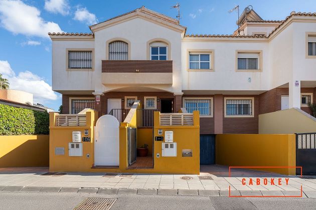 Foto 1 de Casa en venta en avenida Nueva Almeria de 4 habitaciones con terraza y garaje