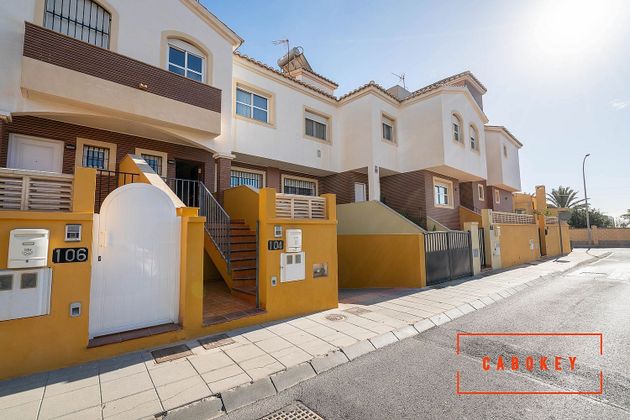 Foto 2 de Casa en venda a avenida Nueva Almeria de 4 habitacions amb terrassa i garatge