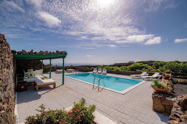 Foto 1 de Casa en venda a Máguez de 4 habitacions amb terrassa i piscina