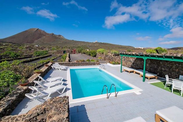 Foto 2 de Casa en venda a Máguez de 4 habitacions amb terrassa i piscina