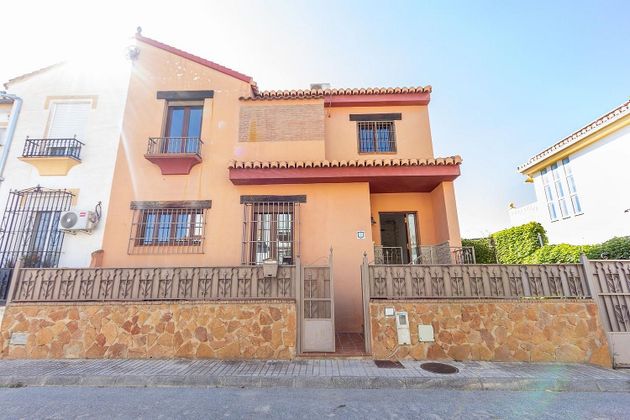 Foto 2 de Casa en venda a calle Alminares de 3 habitacions amb terrassa i piscina