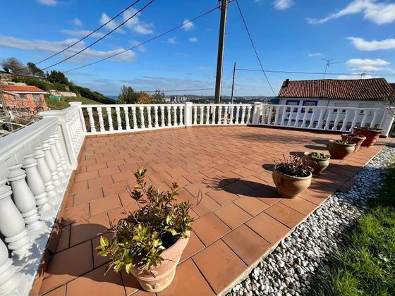 Foto 2 de Casa en venda a Castrillón de 4 habitacions amb terrassa i piscina