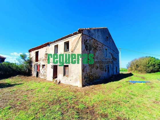 Foto 1 de Casa rural en venta en Verdicio - Bañugues - Cabo Peña de 4 habitaciones con jardín