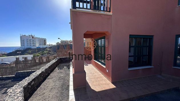 Foto 2 de Casa adosada en venta en calle Del Cardonal de 3 habitaciones con terraza y piscina