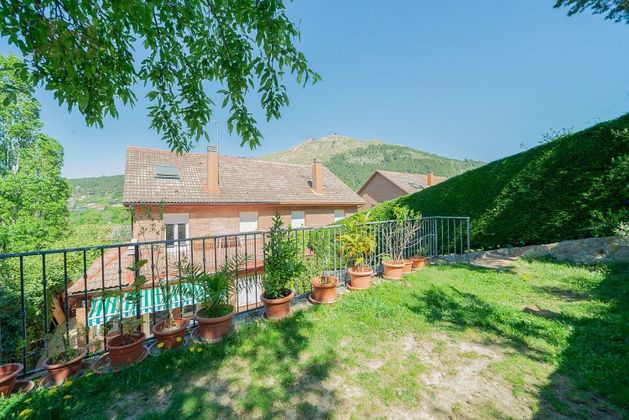 Foto 2 de Casa en venda a Collado Mediano de 5 habitacions amb terrassa i piscina
