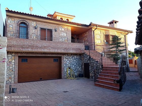 Foto 1 de Xalet en venda a calle Basilio Garrido Nieves de 4 habitacions amb terrassa i garatge