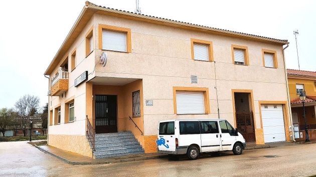 Foto 2 de Casa en venta en avenida Castillala Mancha de 6 habitaciones con terraza y garaje
