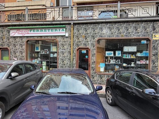 Foto 1 de Local en venda a calle Iparragirre Etorbidea de 185 m²